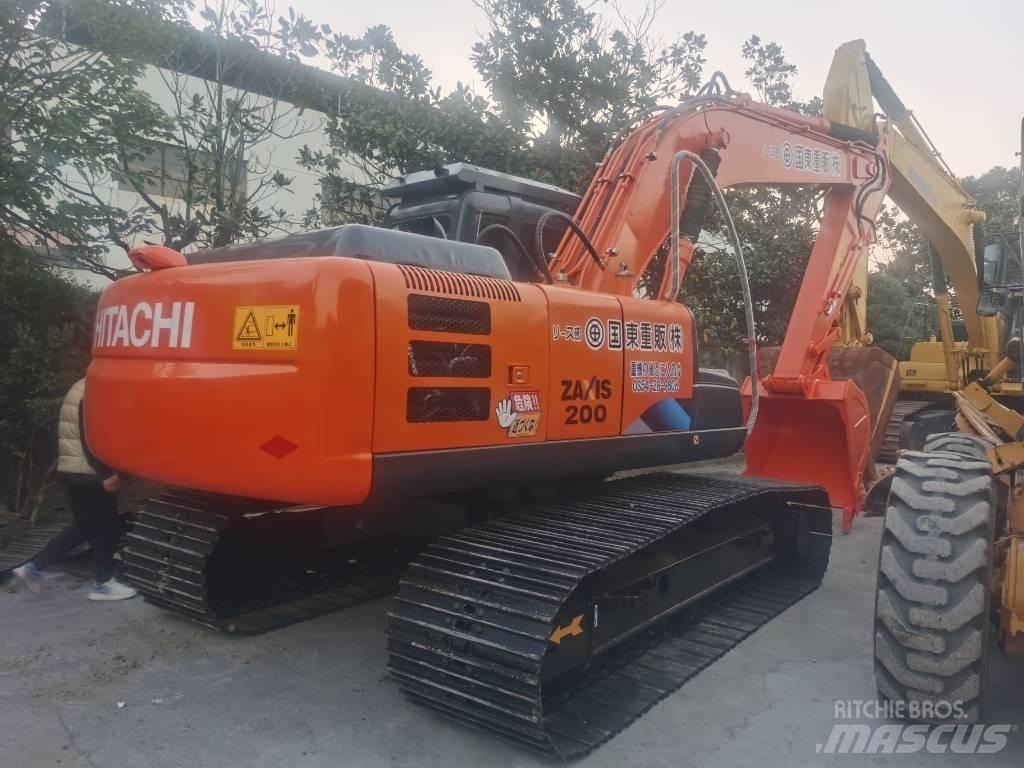 Hitachi ZX 200 Vikšriniai ekskavatoriai