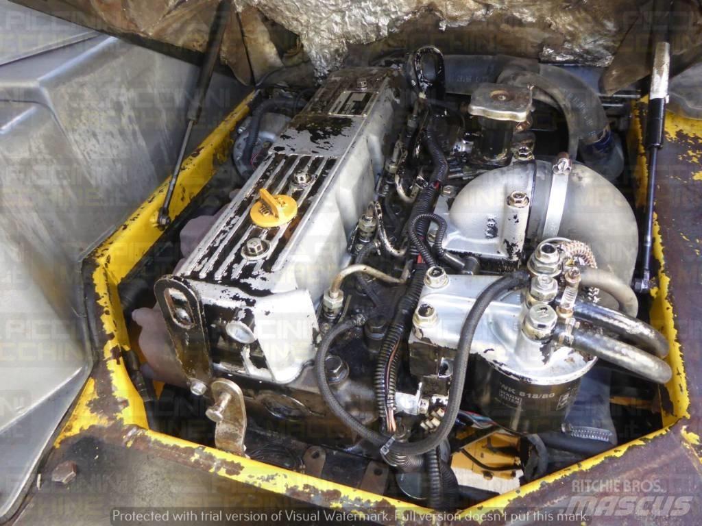 Komatsu WB70A Ekskavatoriniai krautuvai