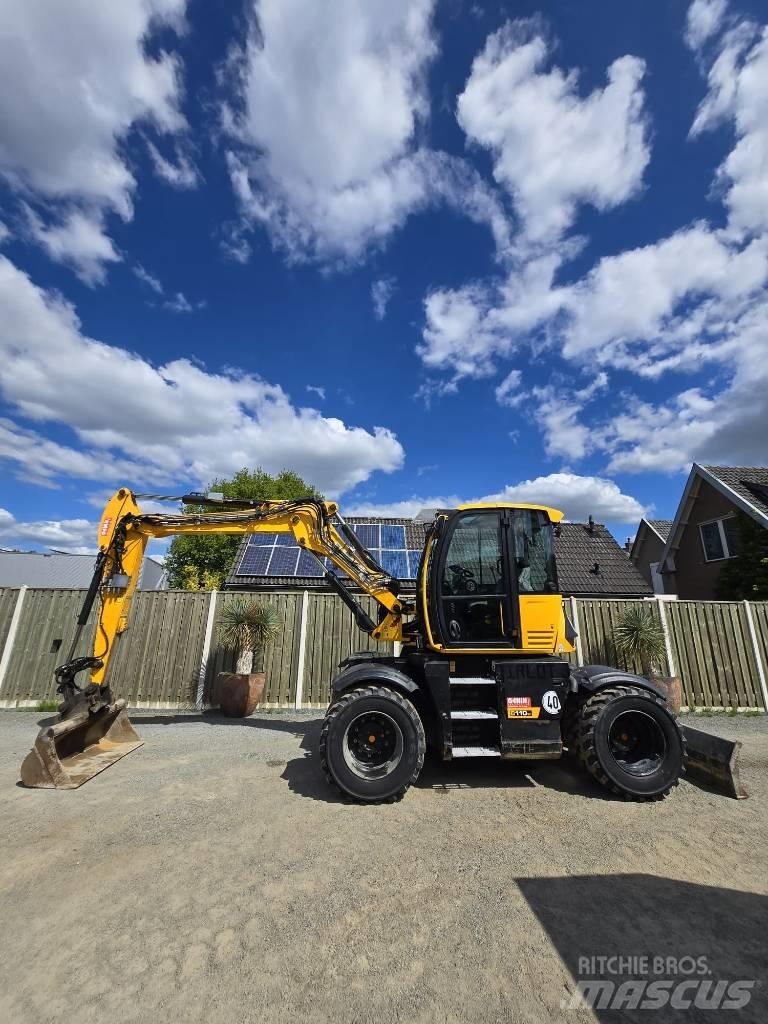 JCB 110 W Hydradig Ratiniai ekskavatoriai