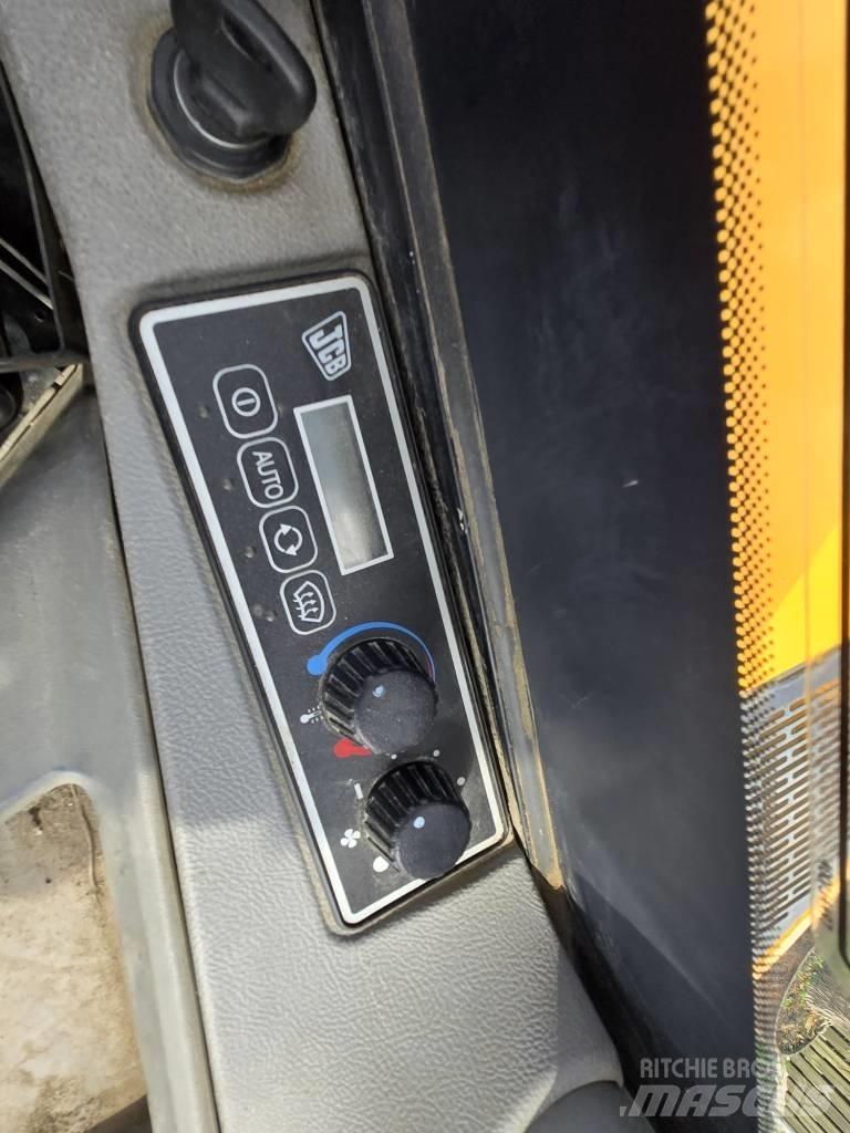 JCB 110 W Hydradig Ratiniai ekskavatoriai