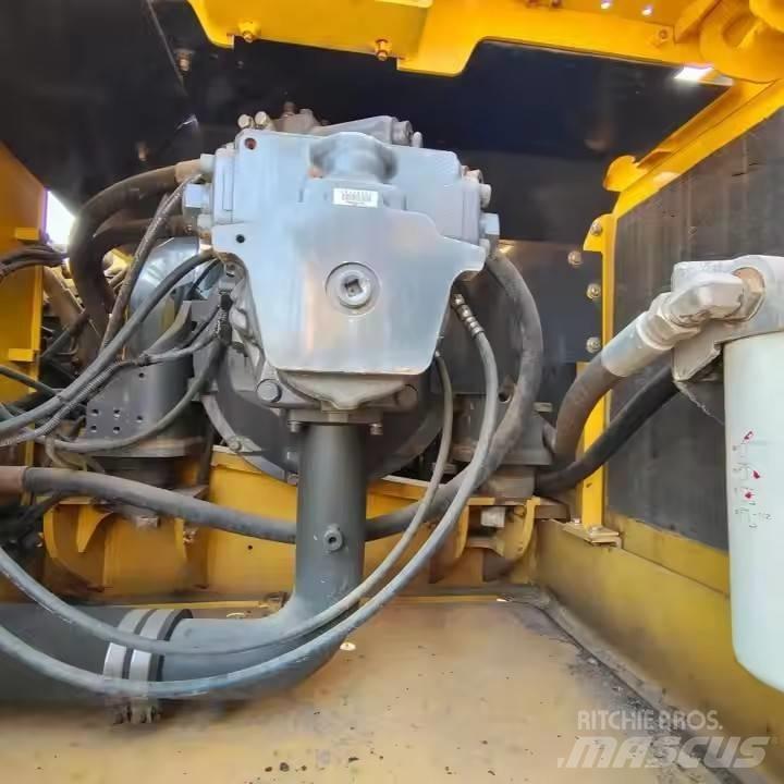 Komatsu PC360 Vikšriniai ekskavatoriai