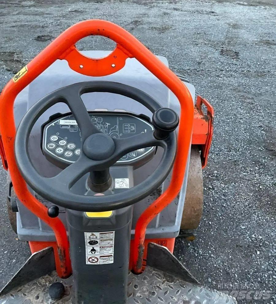 Hamm HD 12 VV Porinių būgnų volai