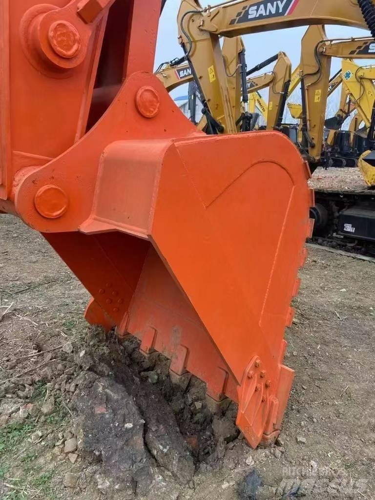 Hitachi 360 Vikšriniai ekskavatoriai