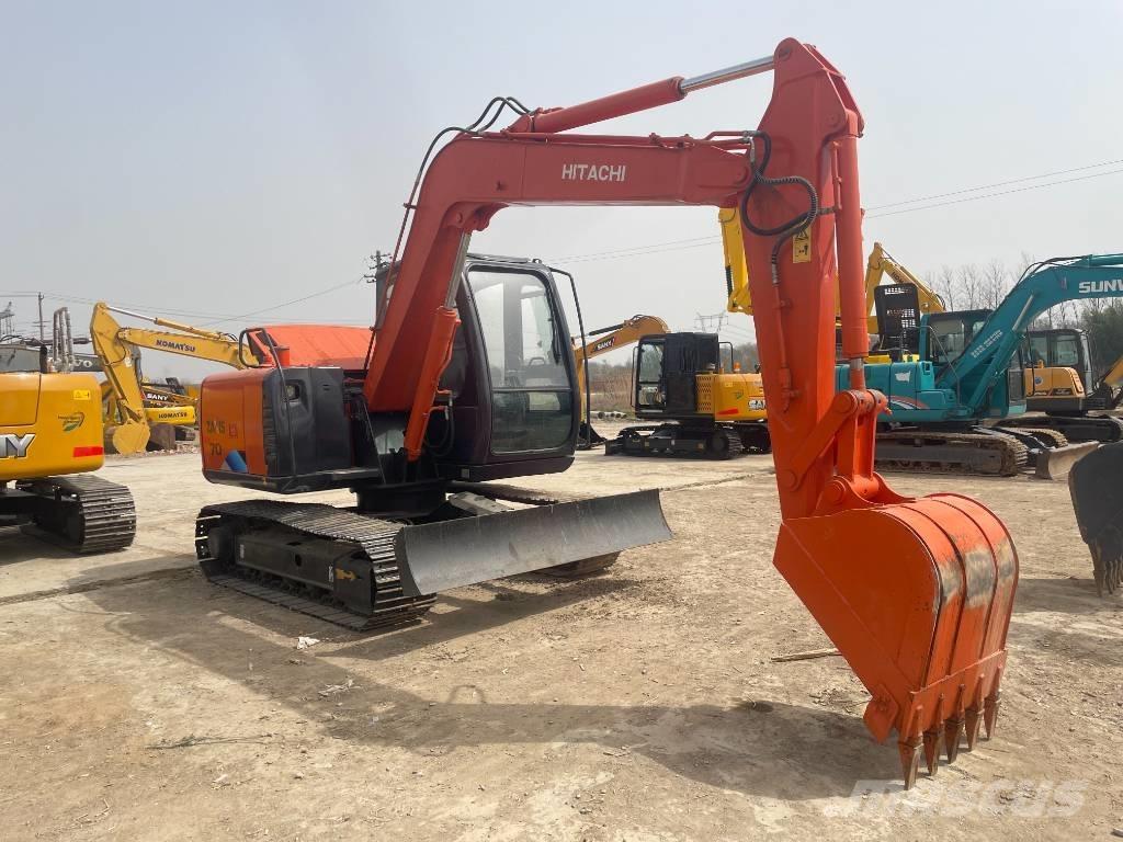 Hitachi ZX 70 Vidutinės galios ekskavatoriai 7-12 t
