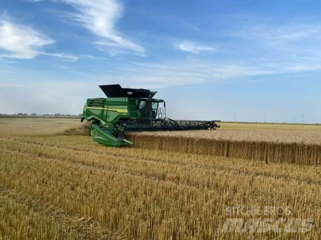 John Deere X9-1100 Derliaus nuėmimo kombainai