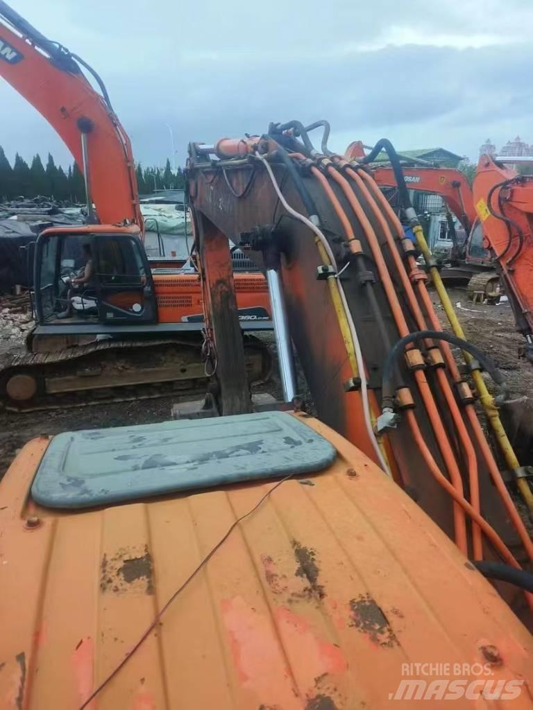 Doosan DX 260LC Vikšriniai ekskavatoriai