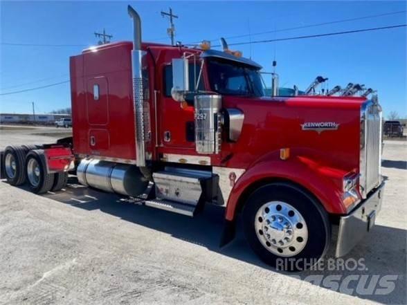 Kenworth W900L Naudoti vilkikai