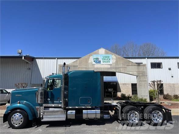 Kenworth W900L Naudoti vilkikai