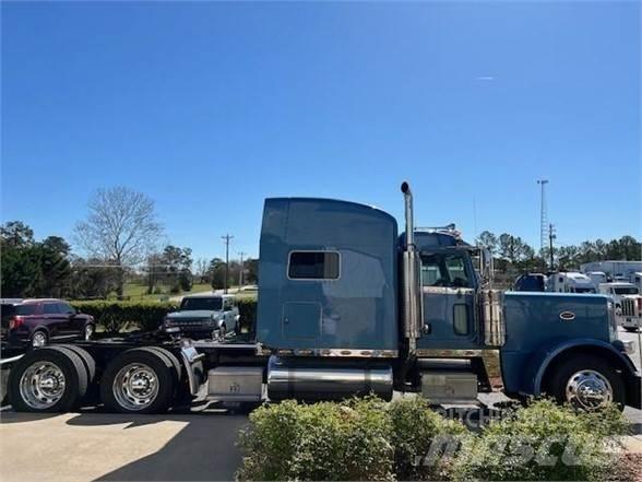 Peterbilt 389 Statyba - Kita