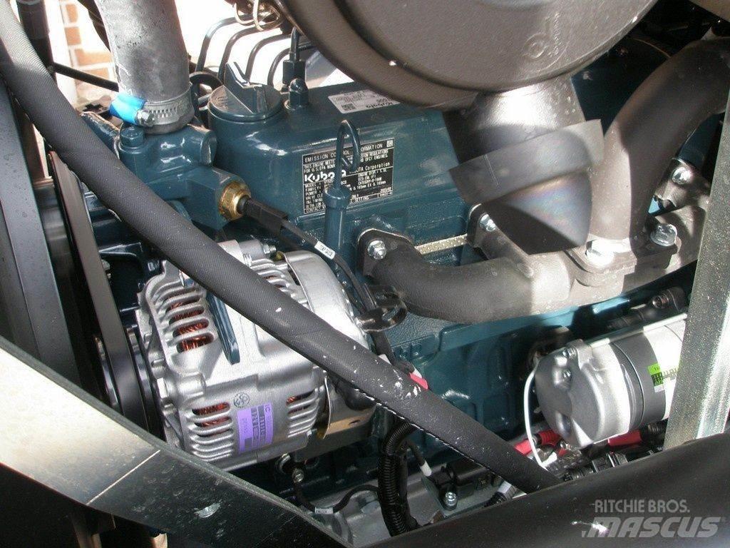 GiANT G2500 Mini krautuvai