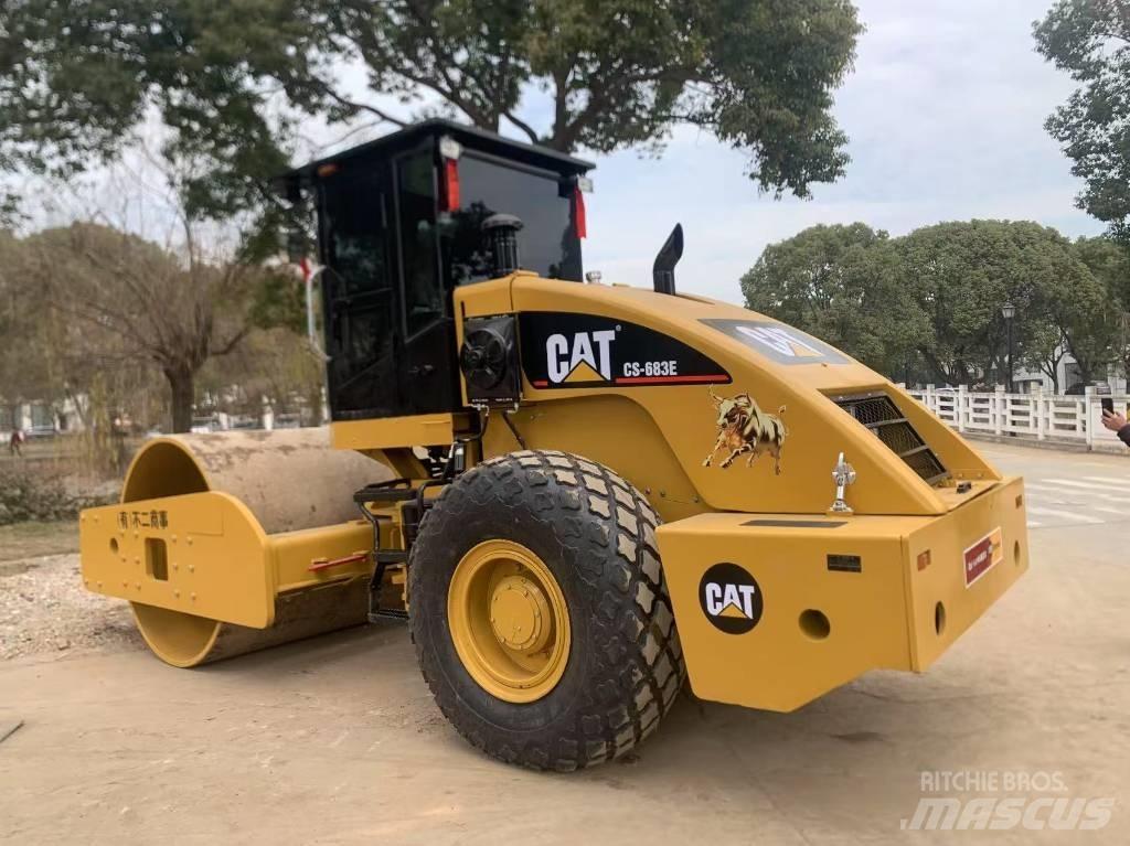 CAT CS 683 E Vieno būgno volai