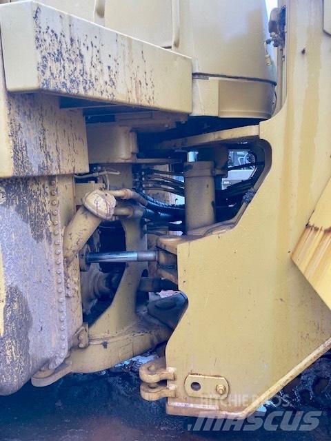 CAT 980 F Naudoti ratiniai krautuvai