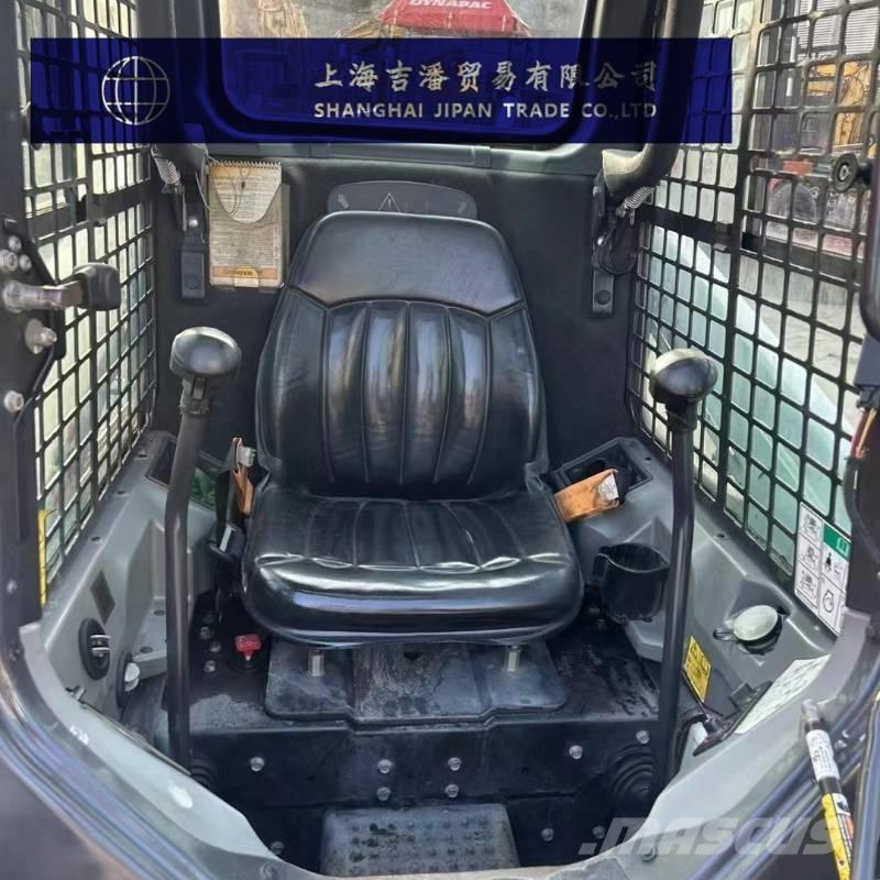 Bobcat S 450 Krautuvai su šoniniu pasukimu