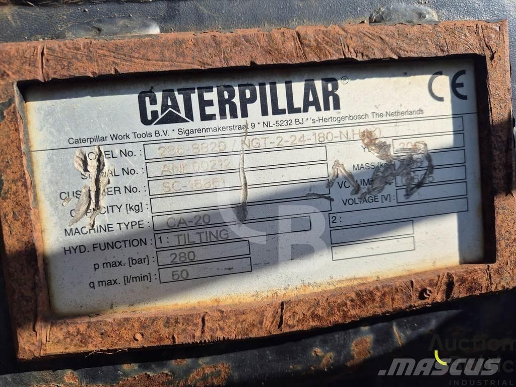 CAT CA-20 Kaušai