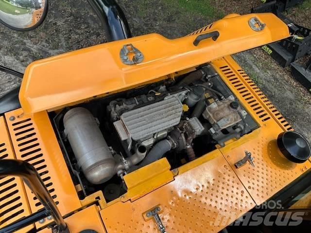 JCB JS190N LC Vikšriniai ekskavatoriai