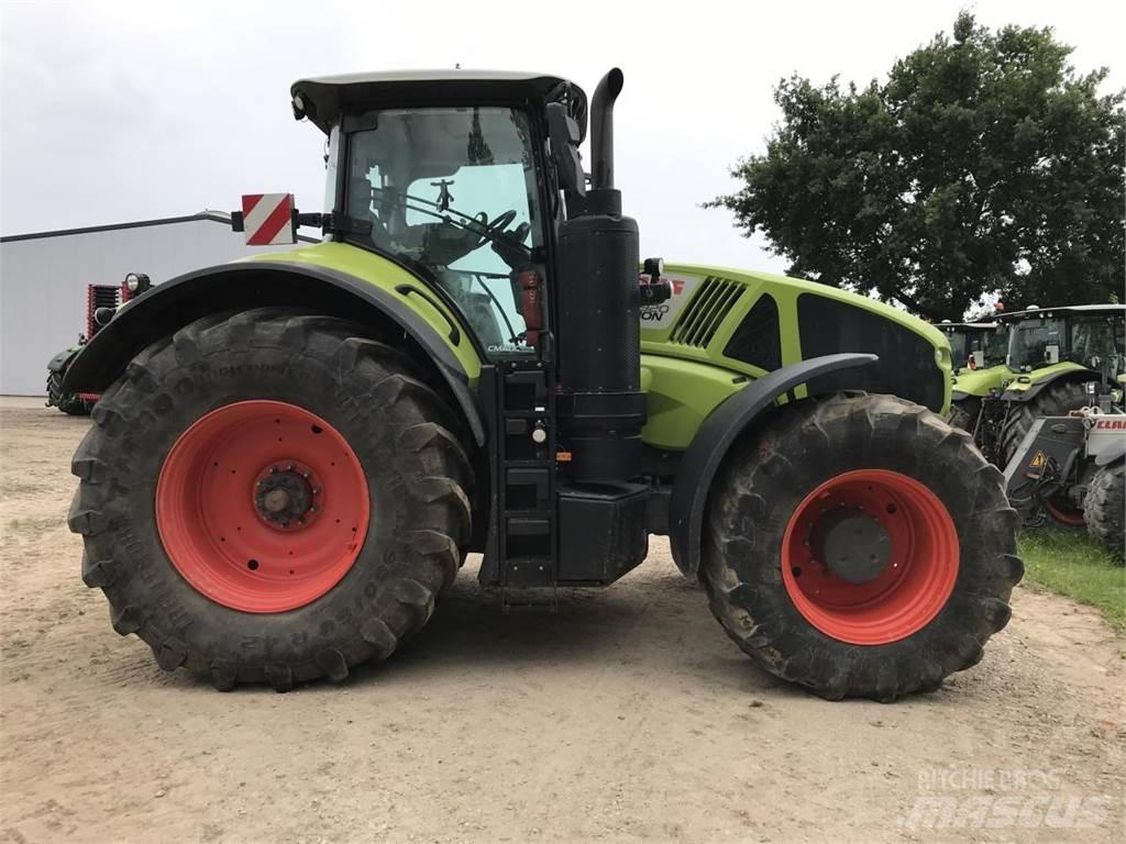 CLAAS Axion 920 Traktoriai