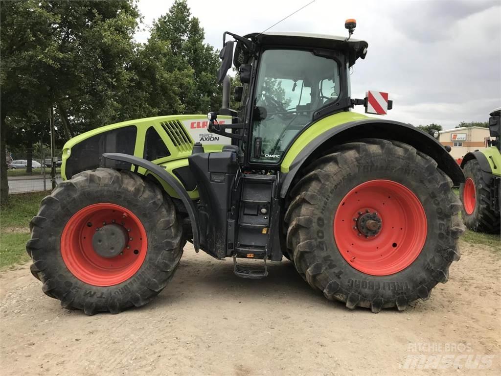 CLAAS Axion 920 Traktoriai