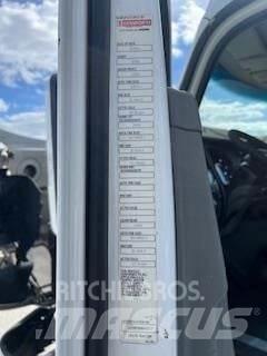 Kenworth T680 Naudoti vilkikai
