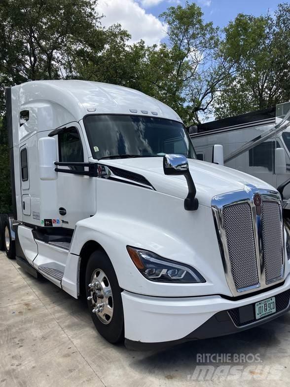Kenworth T680 Naudoti vilkikai