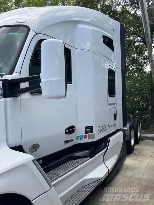 Kenworth T680 Naudoti vilkikai