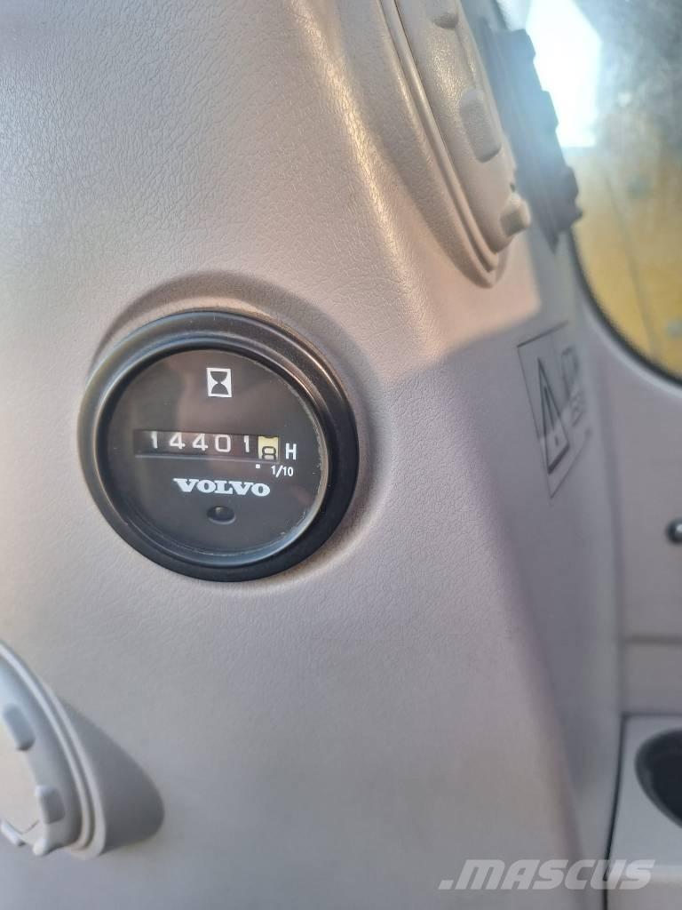Volvo ECR 235 D Vikšriniai ekskavatoriai