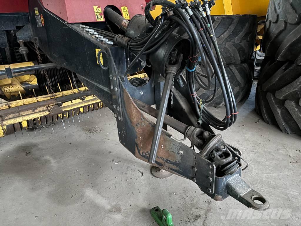 New Holland BB 940 Stačiakampių ryšulių presai