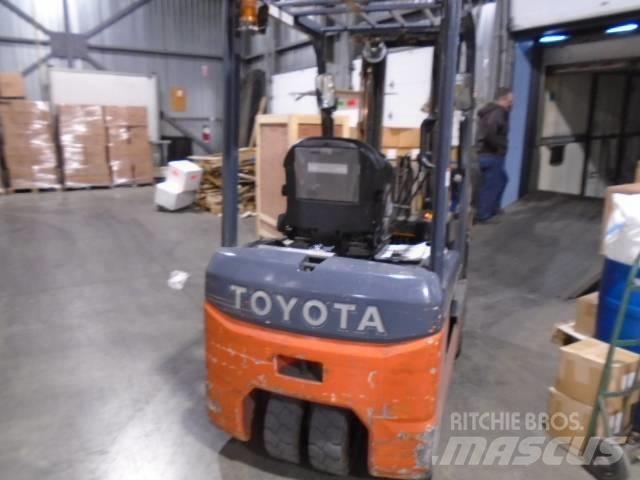 Toyota 8FBE20U Savaeigiai rietuvai