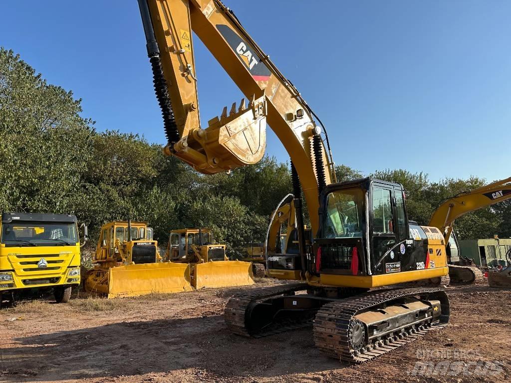 CAT 320 D Vikšriniai ekskavatoriai