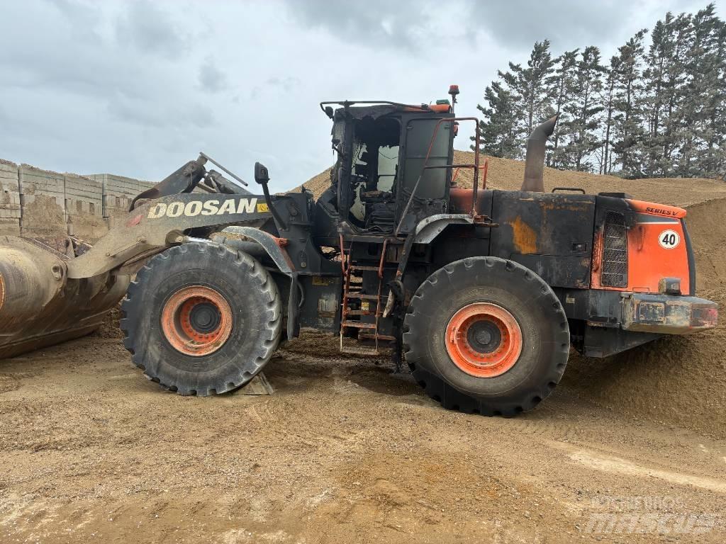 Doosan 420-5 Naudoti ratiniai krautuvai