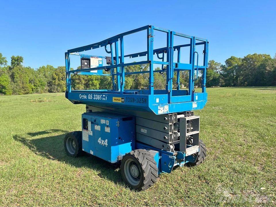 Genie GS 3369 RT Žirkliniai keltuvai