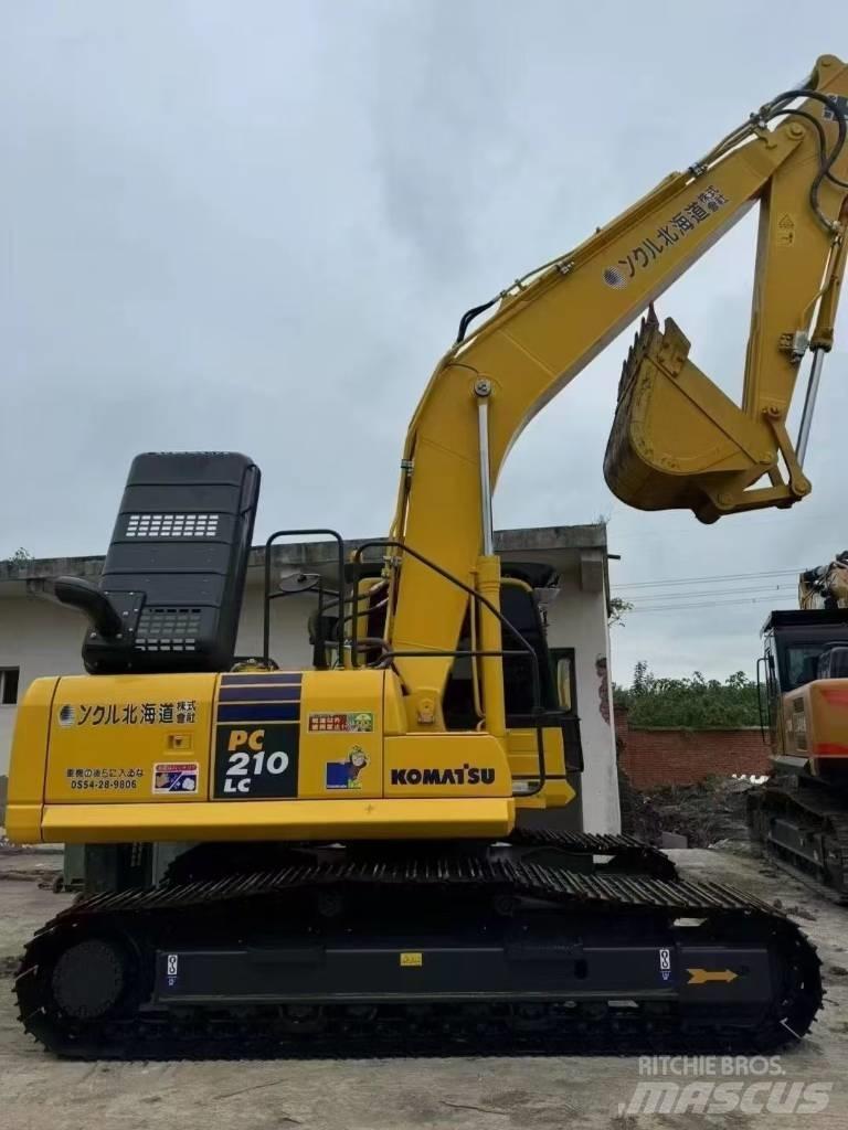 Komatsu 210LC-8 Vikšriniai ekskavatoriai
