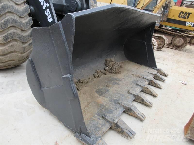 Komatsu WA 380-3 Naudoti ratiniai krautuvai