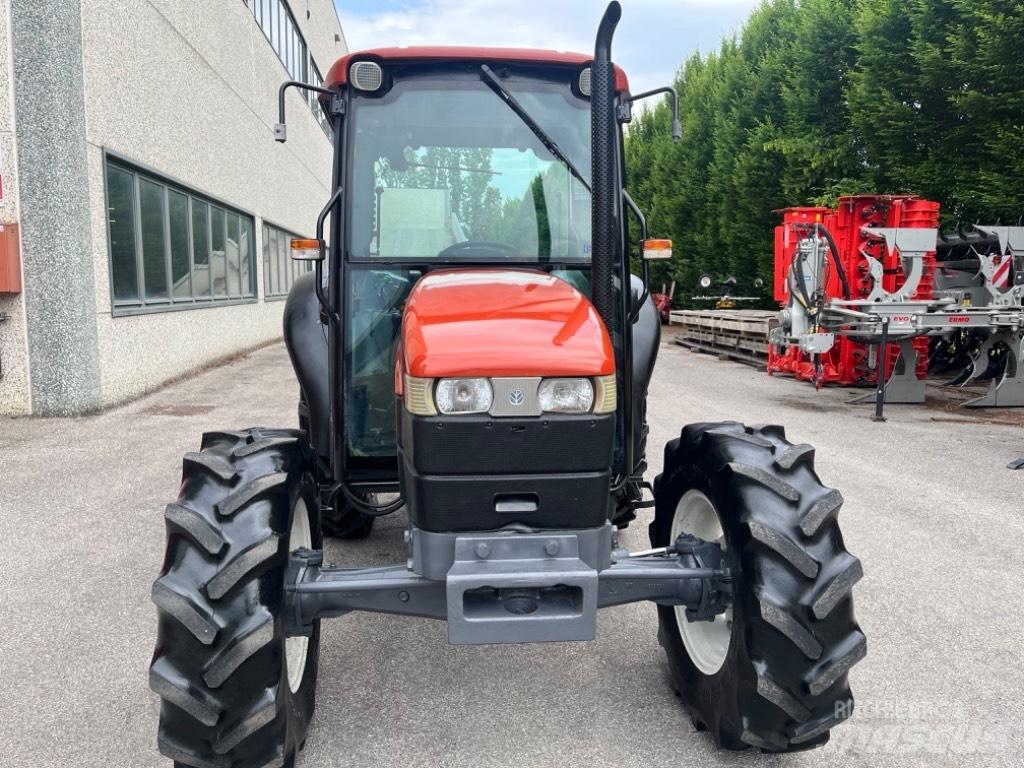 New Holland TN 55 D Traktoriai