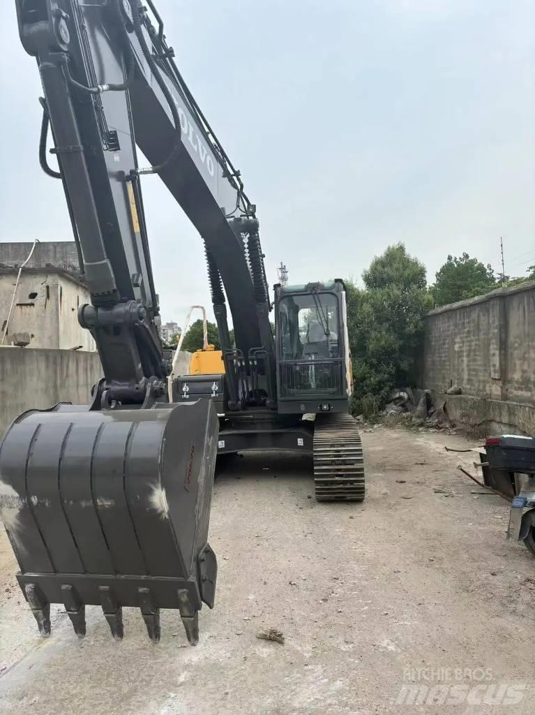 Volvo EC 210 Vidutinės galios ekskavatoriai 7-12 t