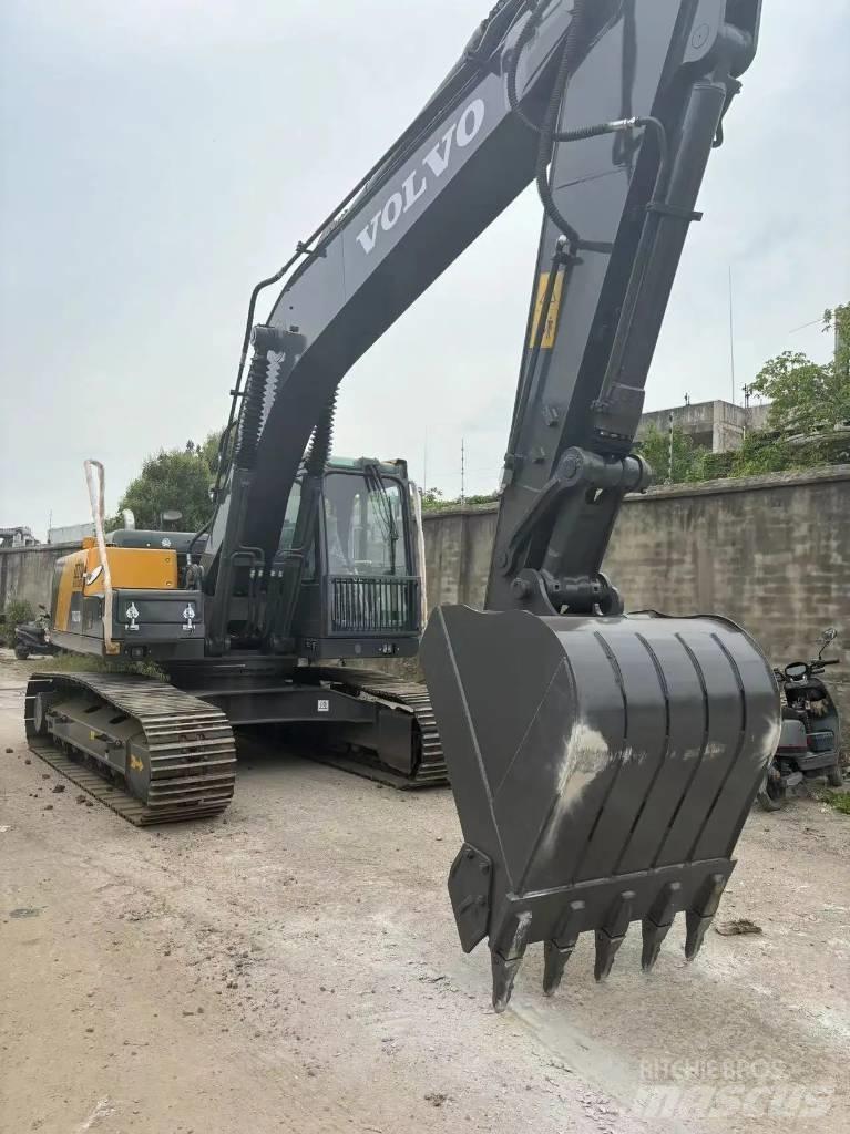 Volvo EC 210 Vidutinės galios ekskavatoriai 7-12 t
