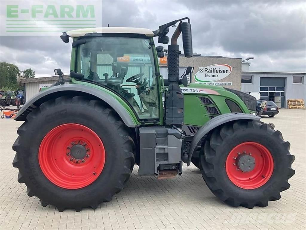 Fendt 724 vario s4 Traktoriai