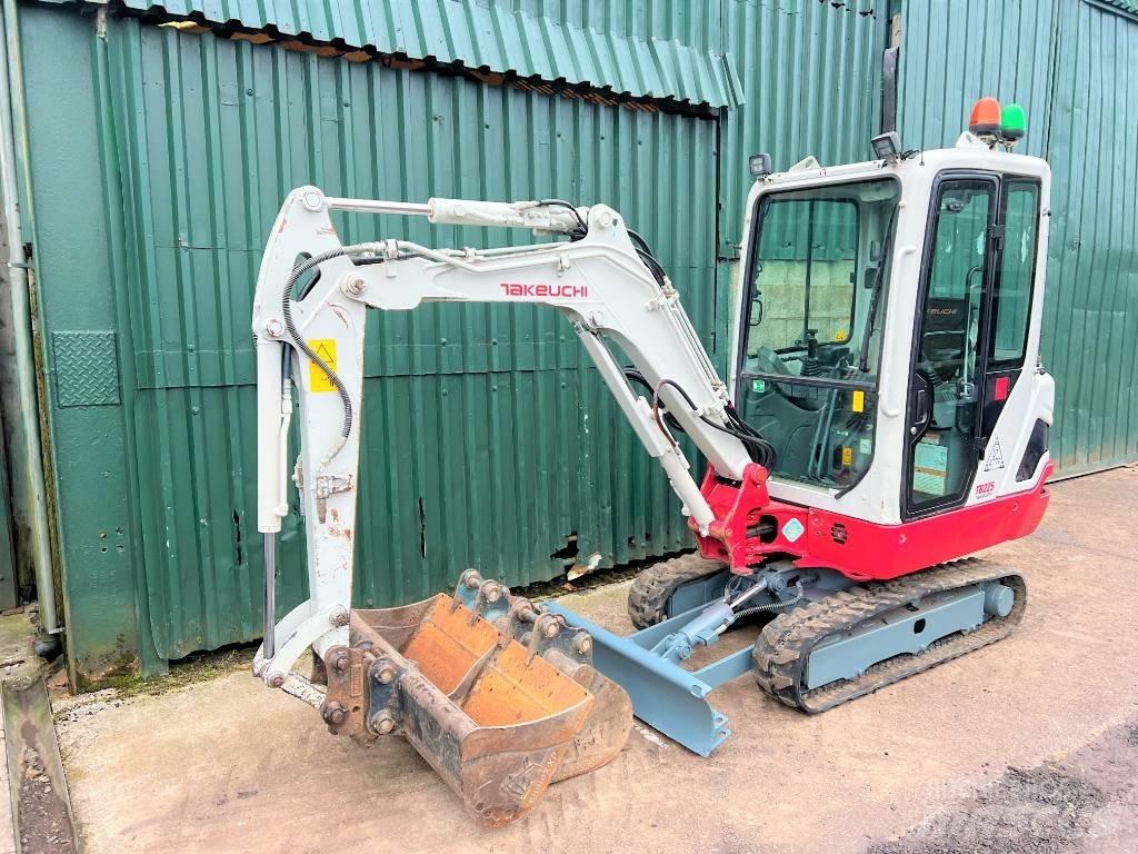 Takeuchi TB225 Mini ekskavatoriai < 7 t