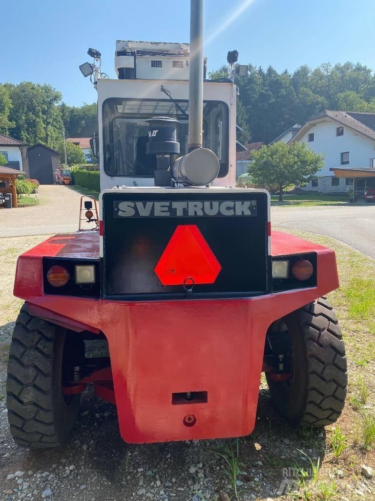 Svetruck 1260-30 Dyzeliniai krautuvai