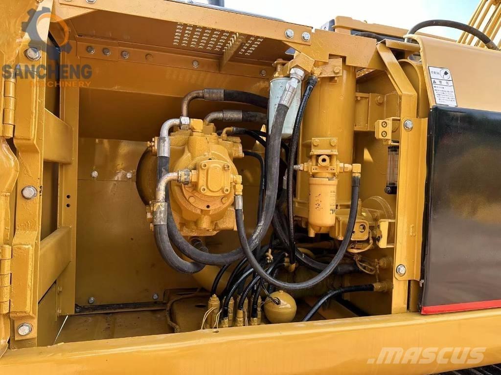 CAT 320B Vikšriniai ekskavatoriai