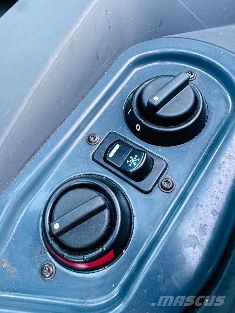 Avant 650 i Daugiafunkciniai pakrovėjai