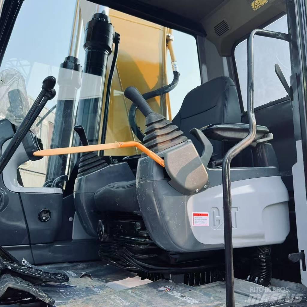CAT 320 D2 L Vikšriniai ekskavatoriai