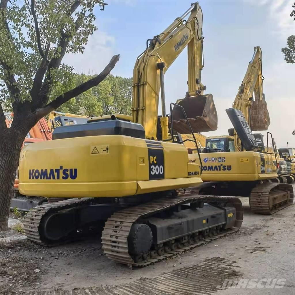 Komatsu PC 300 Vikšriniai ekskavatoriai