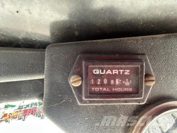 Bobcat 543B Krautuvai su šoniniu pasukimu