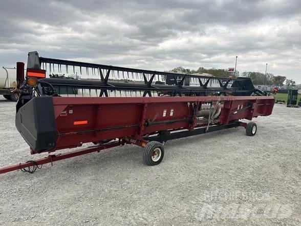 Case IH 1020 Derliaus nuėmimo kombainų galvos