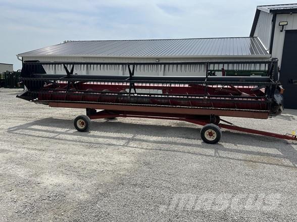 Case IH 1020 Derliaus nuėmimo kombainų galvos