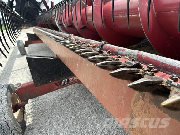 Case IH 1020 Derliaus nuėmimo kombainų galvos