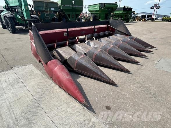 Case IH 1063 Derliaus nuėmimo kombainų galvos