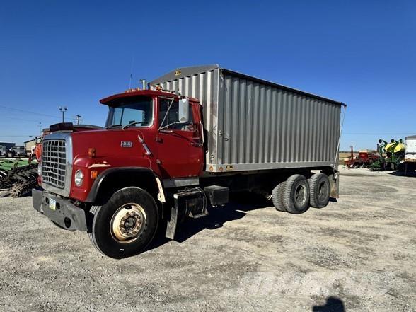 Ford 8000 Statyba - Kita