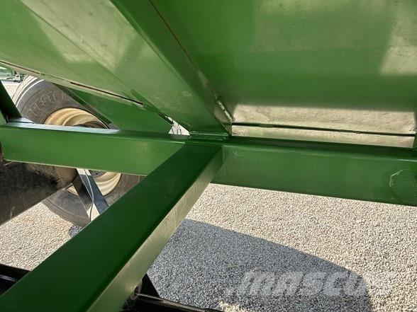 J&M 680/760 Grūdų vežimėliai