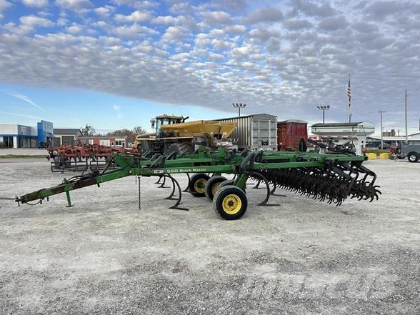 John Deere 550 Kita kultivavimo technika ir priedai